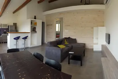 Image de Joli gîte 5 pers à 5 mn des Gorges de l'Ardèche avec piscine dans quartier calme