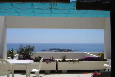Image de T2  climatisé, Terrasse, Vue Mer 180 °  résidence Standing, piscine + parking