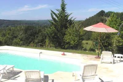 Image de Coeur Périgord Noir, maison en pierre proche Sarlat, piscine calme et reposante