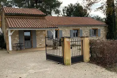 Image de Villa Avec Piscine  En Perigord Noir Avec Vue Sur La Campagne Sarladaise