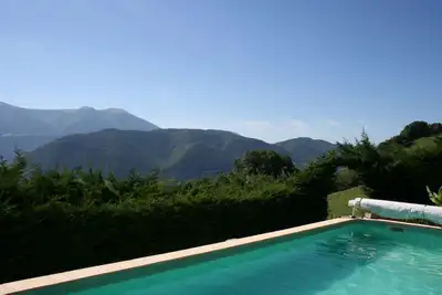 Image de Yourtes tout confort (1 à 6 pers) avec piscine - Vue exceptionnelle