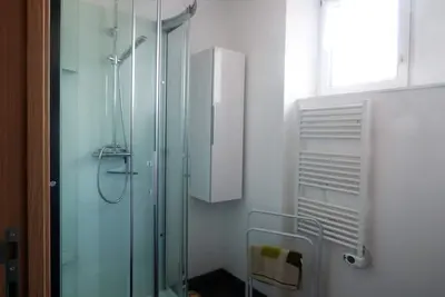 Image de A 5 minutes à pied de la plage, maison avec jardin privatif