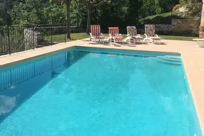 Image de Grande et Magnifique  propriété avec piscine chauffée au calme/lac/mer/golf