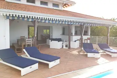 Image de Villa 'Grand Large', les pieds dans l'eau aux Trois-Ilets avec piscine