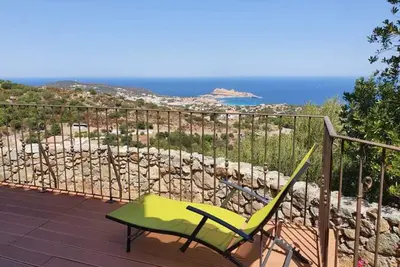 Image de Villa Avec Vue Exceptionnelle Sur Les Rivages Et Le Port De L'Ile Rousse