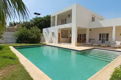 Image de Superbe Villa Moderne avec 3 chambres et piscine privée au cœur de Saly