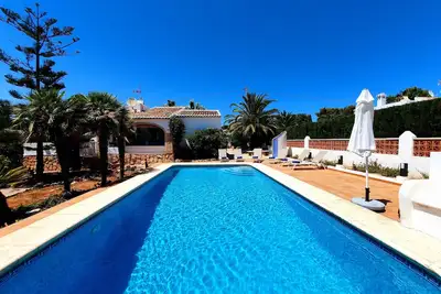 Image de Charmante Villa à Jávea avec piscine privée et Wifi (10 jours minimum)