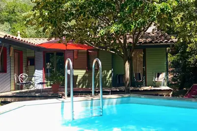 Image de Maison indépendante, avec piscine et jardin clos