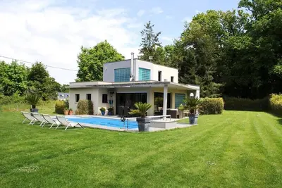 Image de Maison Redonnaise au confluent de l'Oust et de la Vilaine.