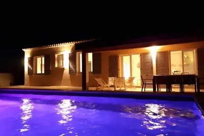 Image de Villa Taiado classée 3 *** privatisée avec piscine au coeur du lubéron