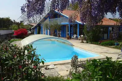 Image de Maison landaise traditionnelle, piscine couverte 30°à 500m du lac de Sanguinet