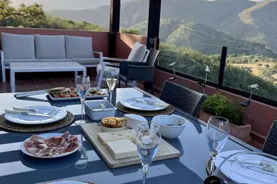 Image de App. vaste et luxueux ( 190 m2 ) avec vues extraordinaires. Solarium de 165 m2.