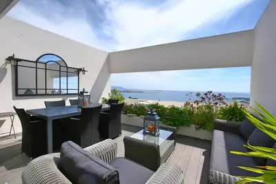 Image de Bandol(83), Appartement Terrasse T3 climatisé vue panoramique mer avec piscine