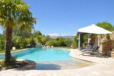 Image de Exceptionnel  - Propriété pleine vue  sur la montagne  Ste Victoire