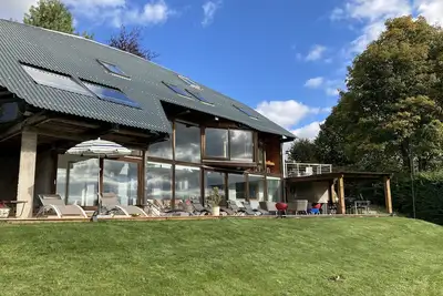 Image de Vue panoramique Lac (600m)! ! Atypique Chalet Architecte--Voir Video Drone