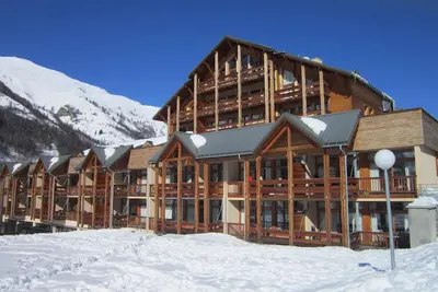 Image de Grand Studio 27 m2 - dans résidence tourisme *** avec piscine