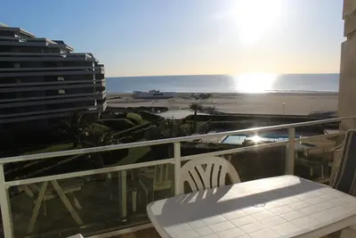 Appartement direct plage belle vue mer et montagne 70 m² 6 pers proche thalasso.