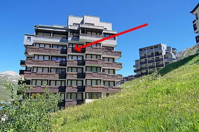 Image de Studio, skis aux pieds, plein Sud, face au glacier grande motte, le Bollin