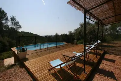 Image de Villa lumineuse, La nature et le calme vous tendent les bras