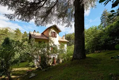 Image de Villa de caractere. Maison de famille debut 1900. Silence et serenité.