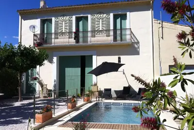 Image de Vigneronne de village récemment rénovée 5* avec piscine chauffée et jardin privé