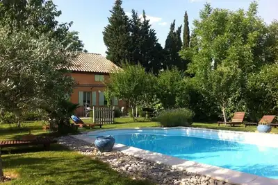 Image de mas 18ème en campagne, piscine, wifi au calme