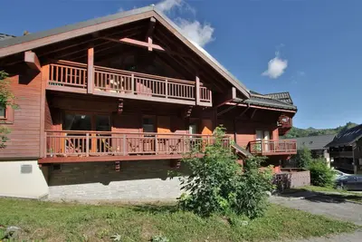 Image de Appartement 3*** chaleureux à 100 M des pistes  avec un grand balcon au soleil.