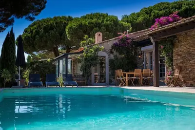 Image de Sainte Maxime - Villa de charme, 4 - 10 pers. Piscine et vue imprenable sur mer