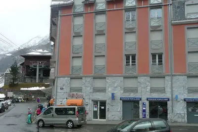 Image de Appartement centre ville proximité des télécabines calme état neuf parking privé