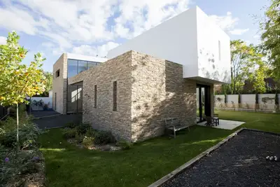 Image de Maison d'architecte 6 chambres avec piscine à Bordeaux