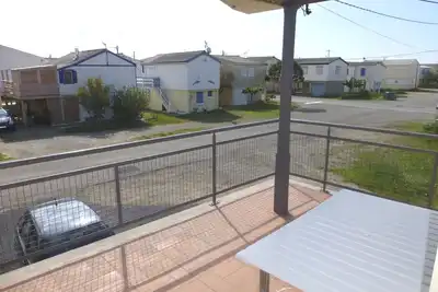 Image de Les pieds dans l'eau et des activités à volonté pour des vacances réussies!