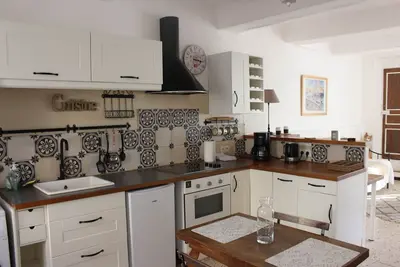 Image de Appartement de charme au pied de La Sainte-Victoire, 20 Mn d'Aix en Provence