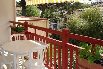 Image de Coquet appartement T2   3 étoiles dans petite résidence calme, vue jardin