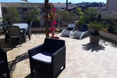 Image de Spacieux 4 pièces de 100m², climatisé avec terrasse de 50m²²