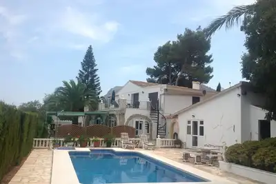 Image de Location dans une propriete avec piscine a Denia, Costa Blanca. ( Wifi gratuit)