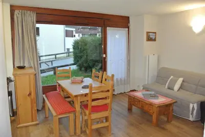 Image de 2 pièces 36m2 rez-de-jardin Morillon les Esserts, bien équipé, 50m du télésiège