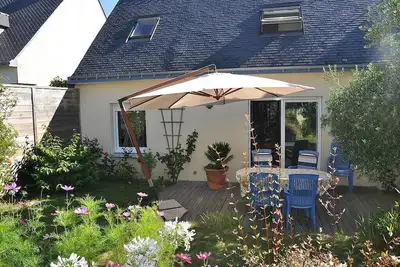 Maison Auray, jardin privatif proche centre ville.