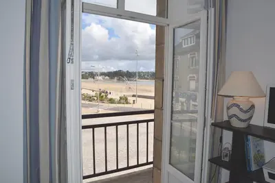 Image de Vue mer, F2 face à la plage de Morgat avec petit balcon