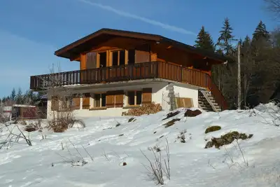 Image de Chalet individuel à 10 min des pistes de ski et 2 min du lac, au calme