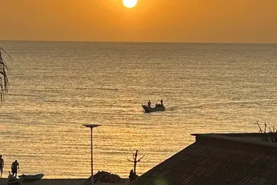 Image de Magnifique Villa avec Piscine, Femme et Homme de maison Ă 100m de la Mer.