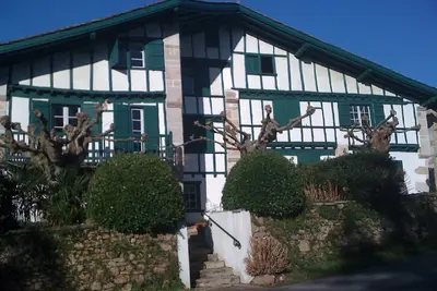 Image de Appartement dans maison basque