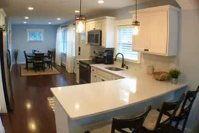 Image de Maison entièrement rénovée à quelques pas de la plage au cœur des vignobles de North Fork