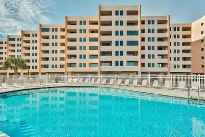 Image de Jetty East 1br / 1ba Condo Vues magnifiques! ! Nouveau mobilier et tapis