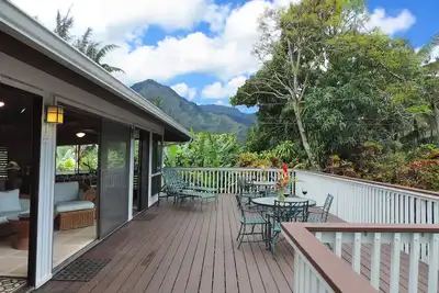 Image de Courte distance de marche de la plage et de la ville, vue magnifique sur l'océan et la montagne, maison très spacieuse