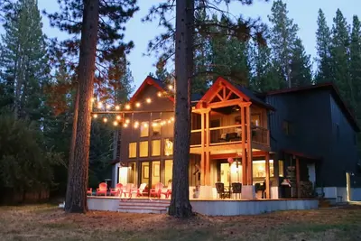 Image de Lieu de rassemblement familial avec des vues incroyables. Juste en ville!