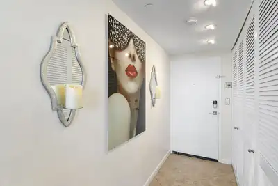 Image de Hollywood Downtown Condo dans le ciel! ! !