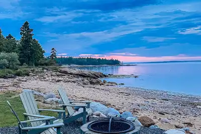 Image de Morningside un privé reculé rustique Cottage bord de mer dans le village de Corea