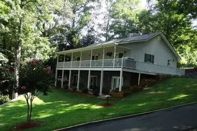 Image de Alfords Getaway 2 Master Suites, 2 Kayaks dans une profonde crique! !