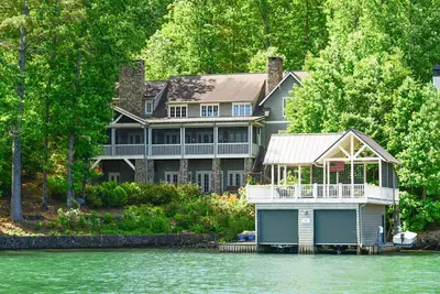 Image de Belle maison du lac Burton