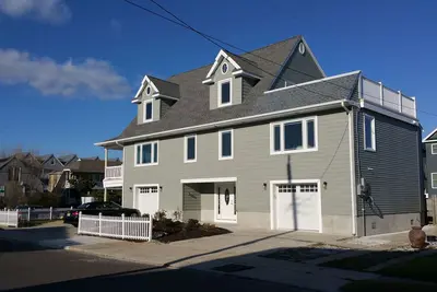 Image de Oceanblock, Large 3br, 2ba, Wifi, 4tvs, grande terrasse avec vue sur l'océan et la baie